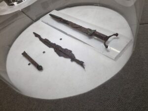 חרבות מימי הרומאים, מוזיאו הארכיאולוגיה צילום ליבי ברגמן